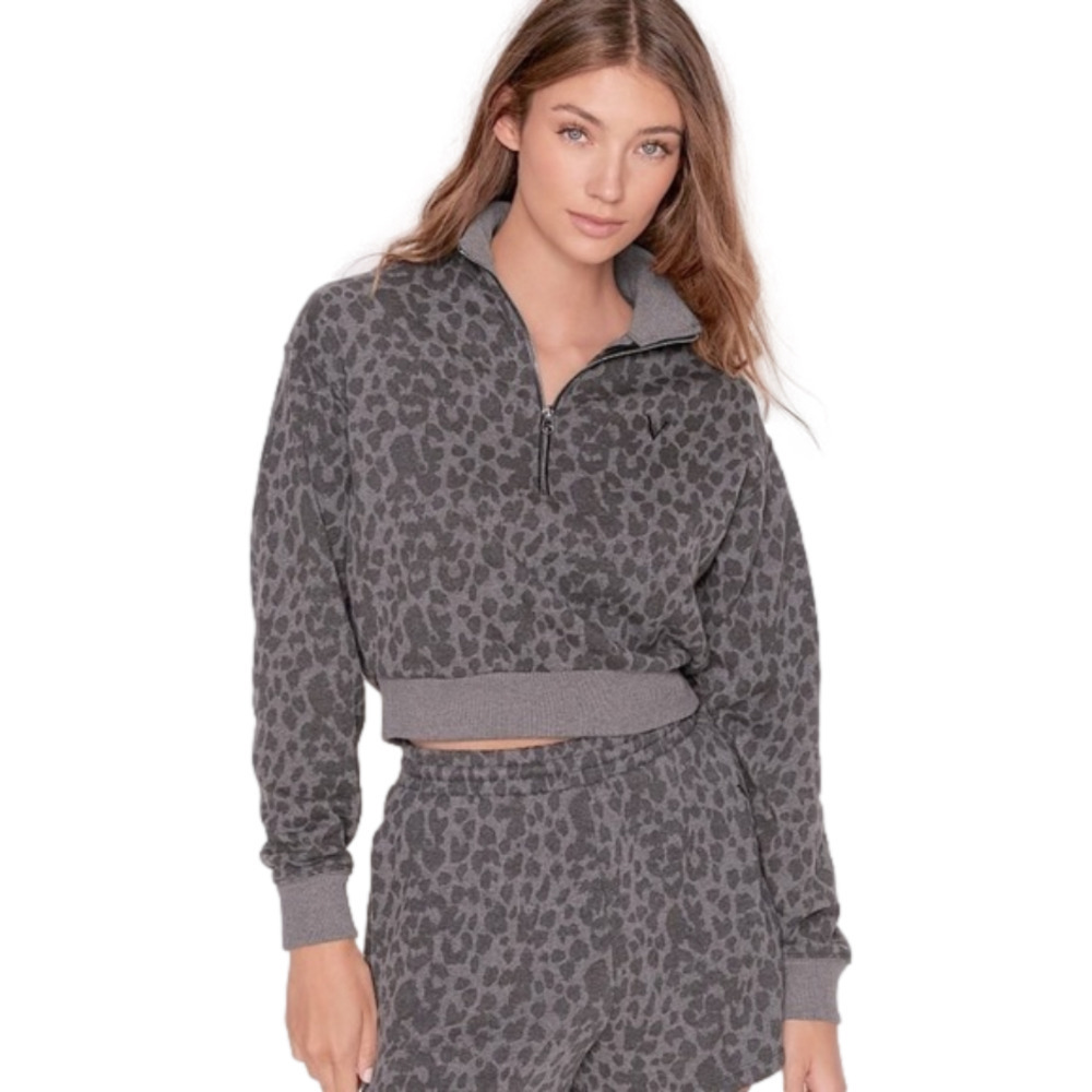 Victoria’s Secret Grey cropped sweatshirt top, 1/2 zip front, animal print Large